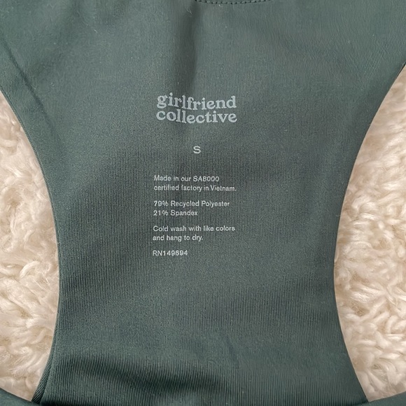 Girlfriend Collective Workout Set - Picture 3 of 7